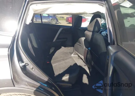 2018 Toyota Rav4 Le z USA, uszkodzony, nr VIN 2T3ZFREV2JW472437